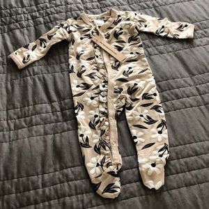 SpearmintLOVE ruffle snap footie - clay floral